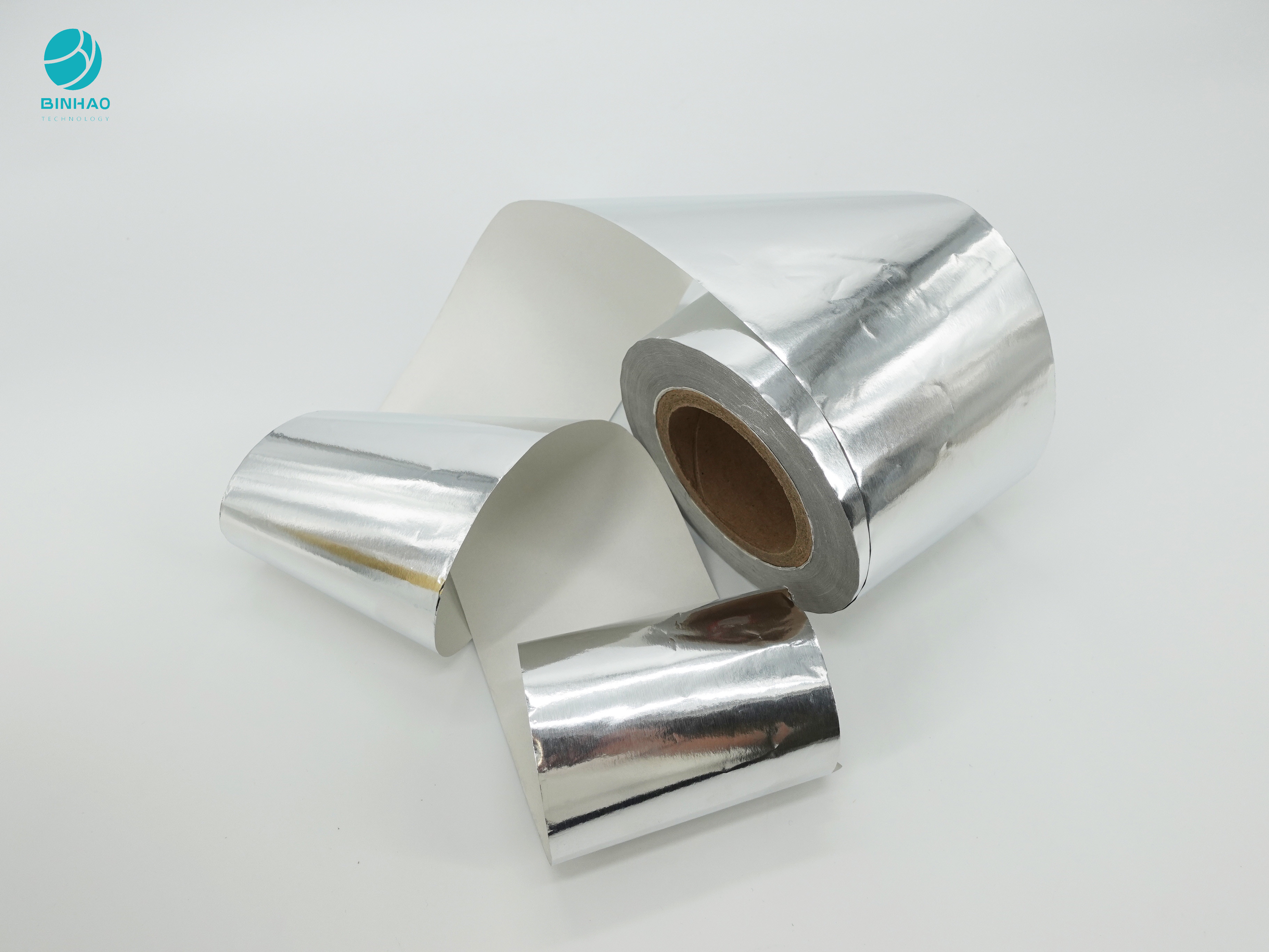 Silbrige Zigarette, die 1500M Aluminium Foil Paper mit glatter Oberfläche verpackt